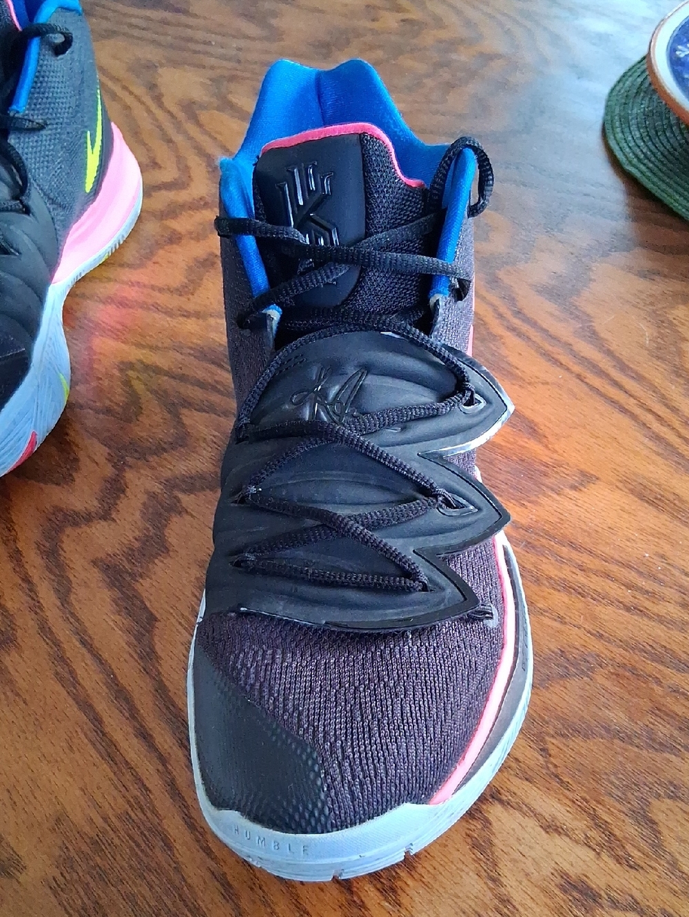 Nike Kyrie 5 "Just Do It" Black Mesh Pink Blue Basketball Sneakers Men's Size 12 - Picture 6 of 14